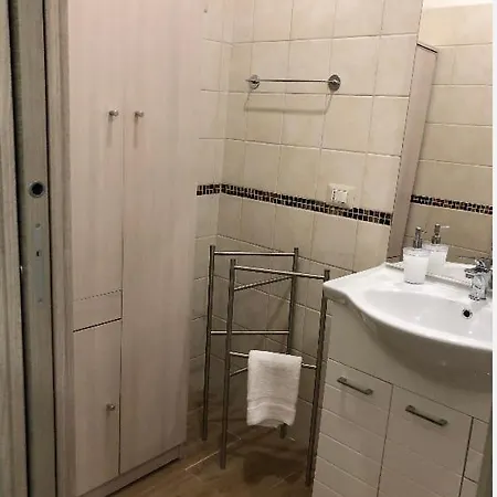 Al Centro Di *